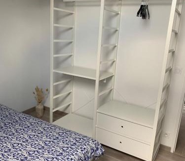 Saint-Serge Apartment | Charmant appartement, proche Jardin des Plantes