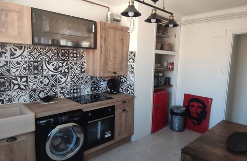 Centre Historique Apartment | Charmant Appartement Spacieux, au Cœur de Ville, vue sur Cathédrale