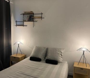 Quartier Vieux Marche-Cathedrale Apartment | Charmant appartement vue sur Seine - Hyper Centre de Rouen