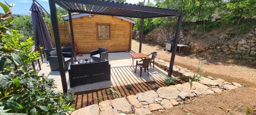 Joyeuse Ski Chalet | Charmant chalet en bois - Ardèche