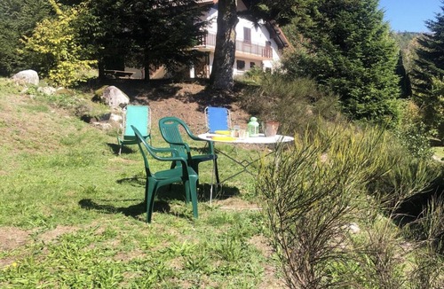 Le Menil Ski Chalet | Charmant Chalet Rustique Proche de la Bresse