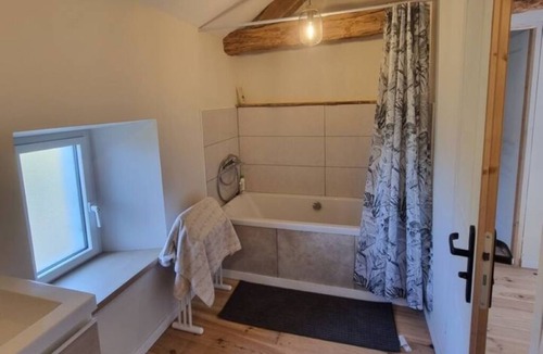 Montserie House | Charmant Corps de Ferme à la Montagne