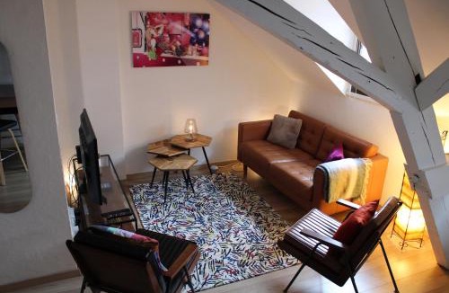 Poincare Apartment | Charmant duplex privatisé, climatisé, 2 chambres