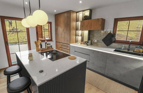 Ormont-Dessous Ski Chalet | Charmant et Spacieux Chalet Moderne
