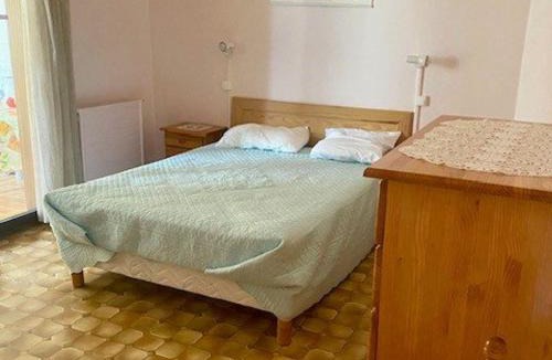 Amelie-les-Bains-Palalda Apartment | Charmant F2 avec Garage, Terrasse et Véranda, à 500m du Centre et 600m des Cures à Amélie-les-Bains - FR-1-703-131