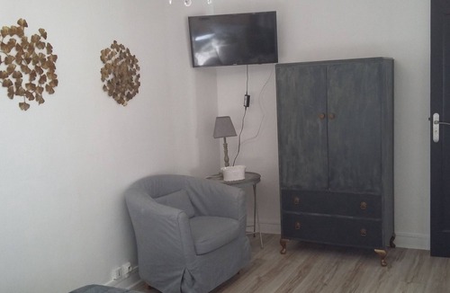 Octeville House | Charmant Meublé Proche Tous Commerces