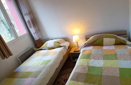 Franqueville-Saint-Pierre Apartment | Charmante Maisonnette indépendante avec parking 5 mn Rouen