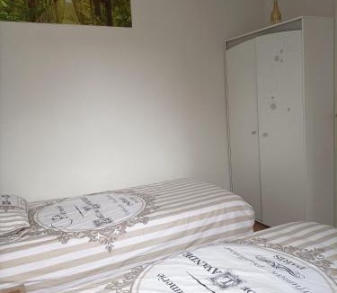 Franqueville-Saint-Pierre Apartment | Charmante Maisonnette indépendante avec parking 5 mn Rouen
