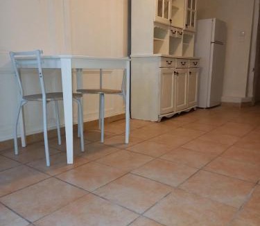 Saint-Philbert-sur-Risle Apartment | Charmant 2 pièces