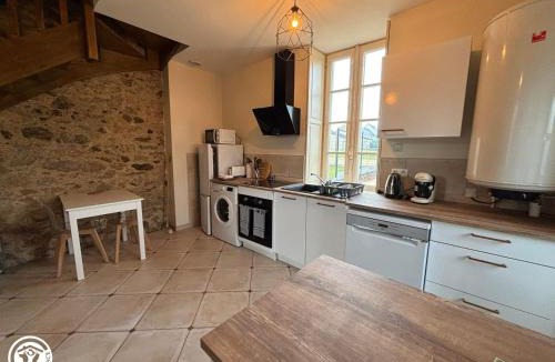 La Gaubretiere House | Charmant Gîte en Vendée avec Parking Privé - FR-1-426-606