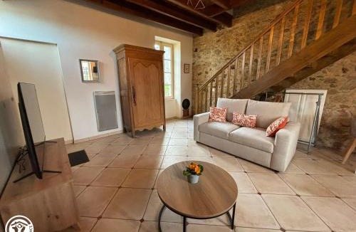 La Gaubretiere House | Charmant Gîte en Vendée avec Parking Privé - FR-1-426-606
