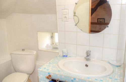 Cheille House | Charmant gîte paysan XIXe avec terrasse et jardin bordé par un ruisseau, à 1,5 km d'Azay-le-Rideau - FR-1-381-417
