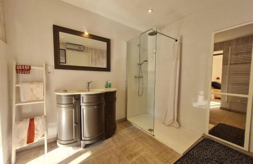 Blenod-les-Toul House | Charmant gîte près de Toul avec parking privé et terrasse - FR-1-584-361