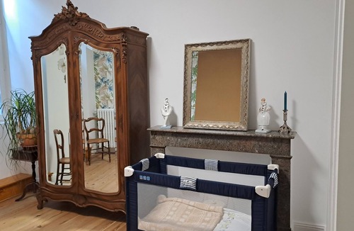 Beaumont-de-Lomagne Bed & Breakfast | Charmant Gite aux Beaux Volumes, Jardin Privé, Idéal en Familles