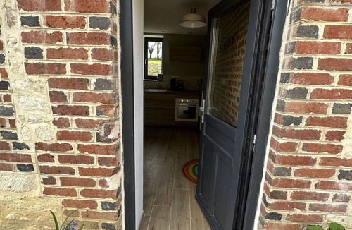 Neauphe-sur-Dive Cottage | Charmant Gite au Milieu des Prés