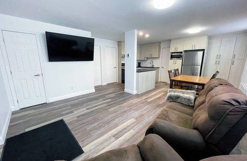 Riviere-du-Loup Regional County Municipality Apartment | Charmant logement de 2 chambres, centre-ville RDL, près de l’hôpital
