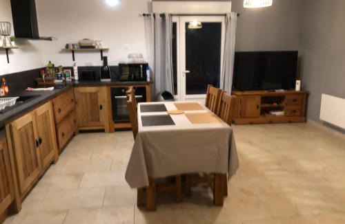 Valleraugue Apartment | Charmant Logement avec piscine.