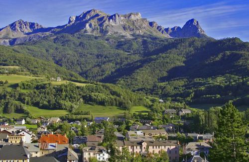Barcelonnette Apartment | Charmant Mini T2 Sud à Barcelonnette avec Terrasse, 4 Pers - FR-1-165A-55