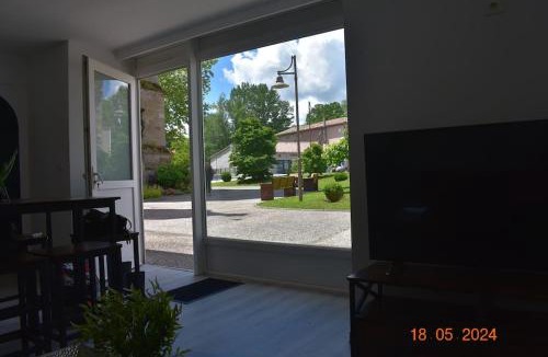 Soual Apartment | Charmant RDC au Cœur du village