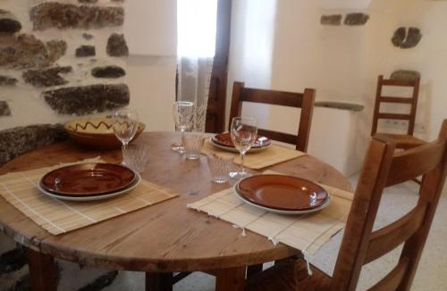 Saint-Laurent-le-Minier Apartment | Charmant Studio dans l’Ancienne Mairie