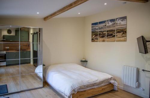 Saint-Aubin-de-Medoc Ski Chalet | Charmant studio