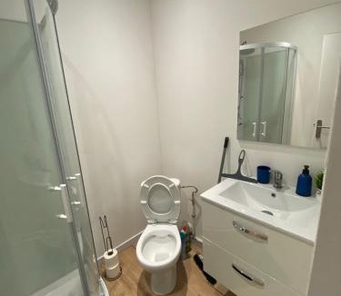 Saint-Quentin Apartment | Charmant Studio à 10 min de la gare