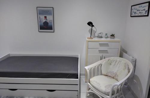 Saint-Charles du Port Apartment | charmant studio canapé lit Netflix prime vidéo wifi