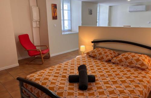 Ecueille Apartment | Charmant studio centre d Ecueille