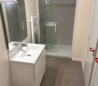 Ecueille Apartment | Charmant studio centre d Ecueille