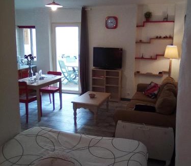 Mirepoix Apartment | Charmant studio centre ville Mirepoix