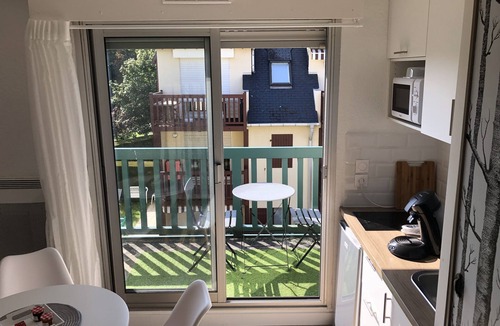 Tourgeville Apartment | Charmant Studio Deauville - 5 min de la Plage Dans Résidence Fermée Avec Parking