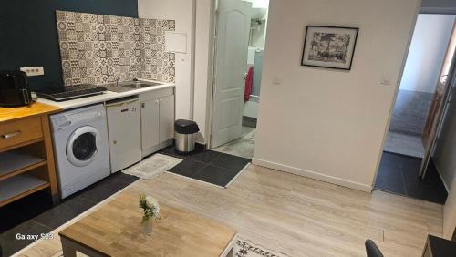 Elancourt Village Apartment | Charmant studio