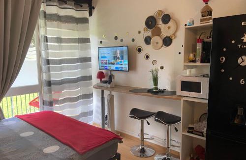 Avon Apartment | Charmant Studio