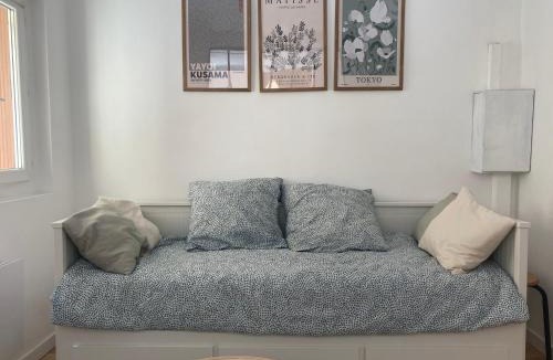 Bagnols-sur-Ceze Apartment | Charmant studio centre-ville