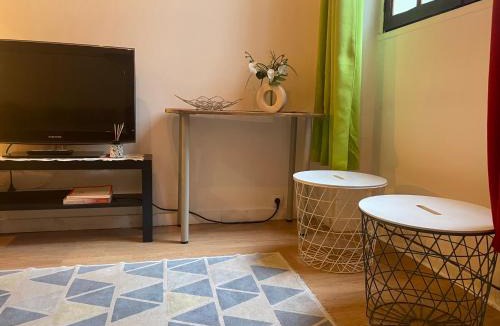 Quartier de la Porte-Saint-Denis Apartment | Charmant Studio