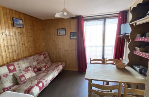 Premanon Apartment | Charmant Studio