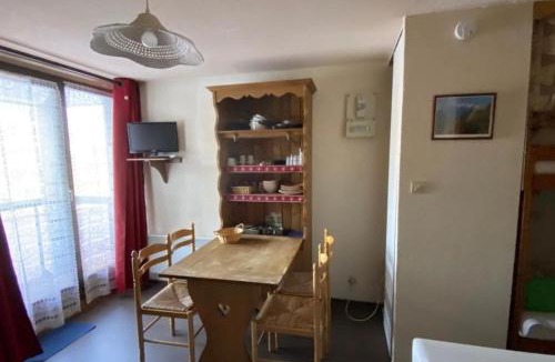 Premanon Apartment | Charmant Studio