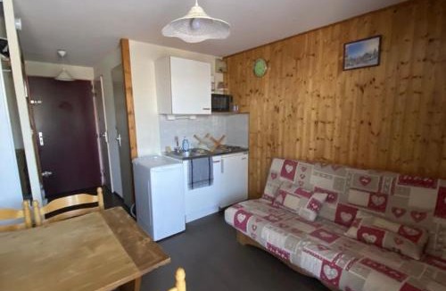 Premanon Apartment | Charmant Studio