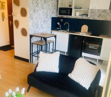 Vitre Apartment | Charmant Studio