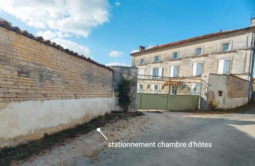 Courbillac Apartment | Charmant studio le 1864