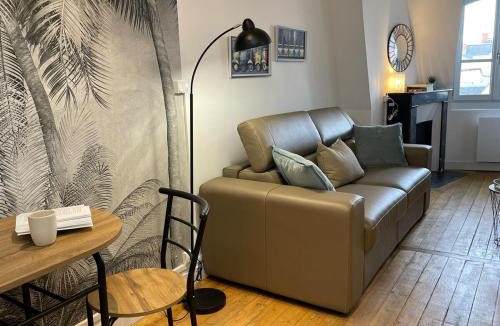 Dreux Apartment | Charmant studio mansardé