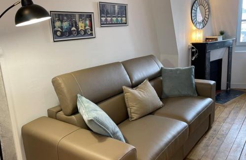 Dreux Apartment | Charmant studio mansardé