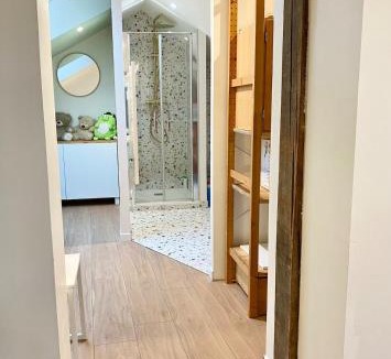 Montbazon Apartment | Charmant studio neuf sous les toits