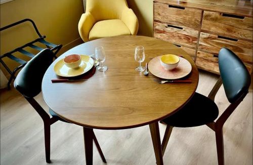 Laval Apartment | Charmant Studio proche Centre-ville