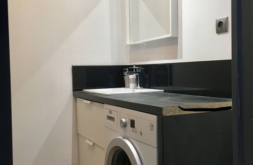 Saint - Michel Apartment | Charmant Studio Refait à Neuf, au Pied du Métro et du Tramway