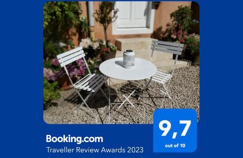 Saint-Rambert Apartment | Charmant Studio sur cour à LYON 9e Mont d'or