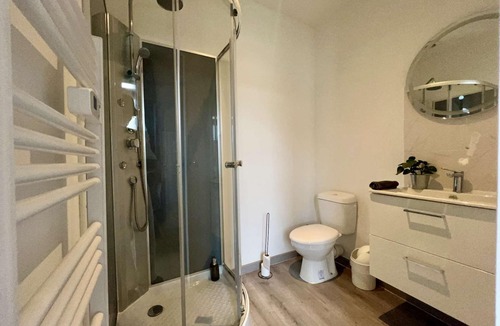 Chatellerault Apartment | Charmant studio terrasse en centre-ville