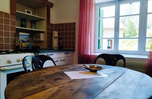 Olliergues Apartment | Charmant studio tout équipé