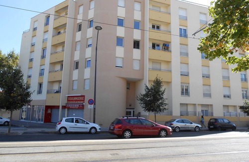 Gares Apartment | Charmant T1 Avec Parking Proche Centre ET Arret Tram