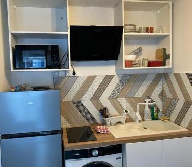 Bagneres-de-Luchon Apartment | Charmant T1 Bis Cabine - Parking privé